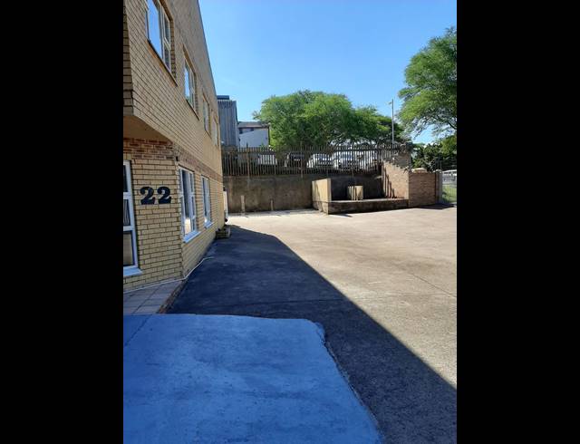 1,317M² WAREHOUSE TO LET IN WESTMEAD